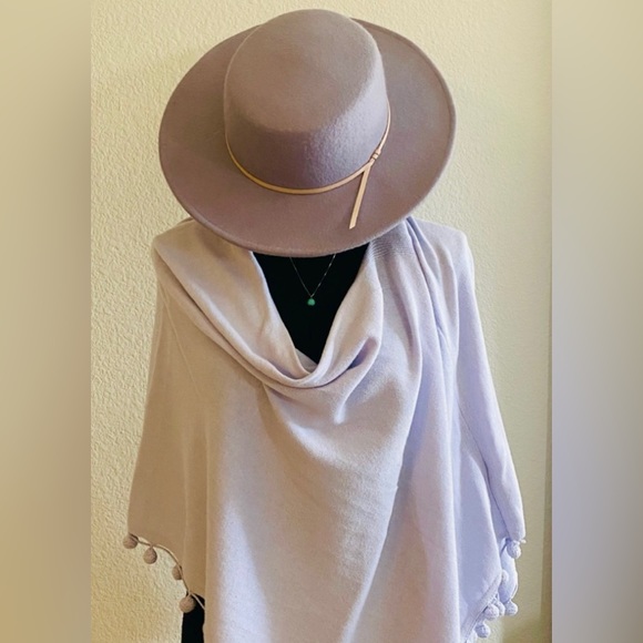 Cynthia Rowley Lilac Asymmetrical Poncho with Pom~Poms, One Size - Picture 1 of 5